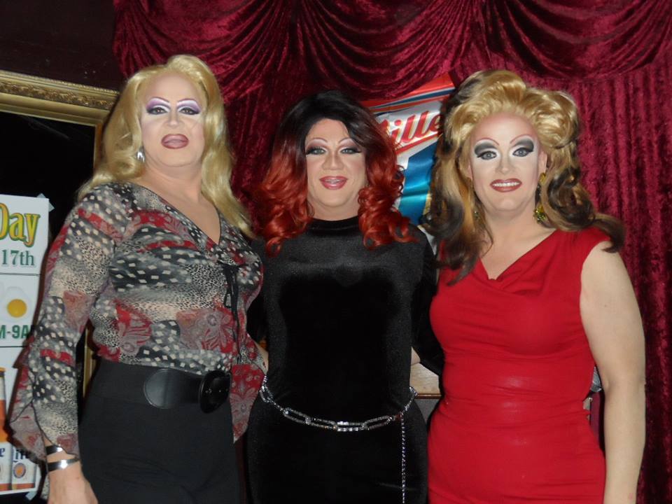 Missy Marlo, Hellin Bedd and Vivi Velure at Cavan Irish Pub. Circa 2015.