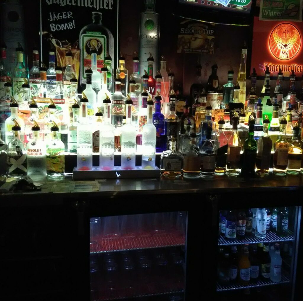 Esquire Bar (Lansing, Michigan)